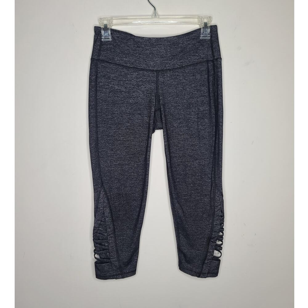 Athleta Quest Criss Cross Chaturanga capri leggings - small 349354